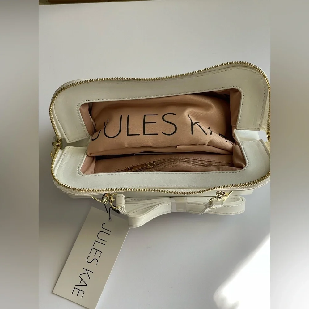 NWT Jules Kae White Vegan Leather Crossbody Clutch